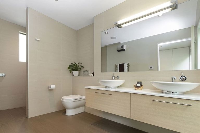 Photo of property in 176 Clyde Road, Burnside, Christchurch, 8053