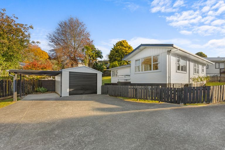 Photo of property in 1/23 Okareka Place, Pakuranga Heights, Auckland, 2010