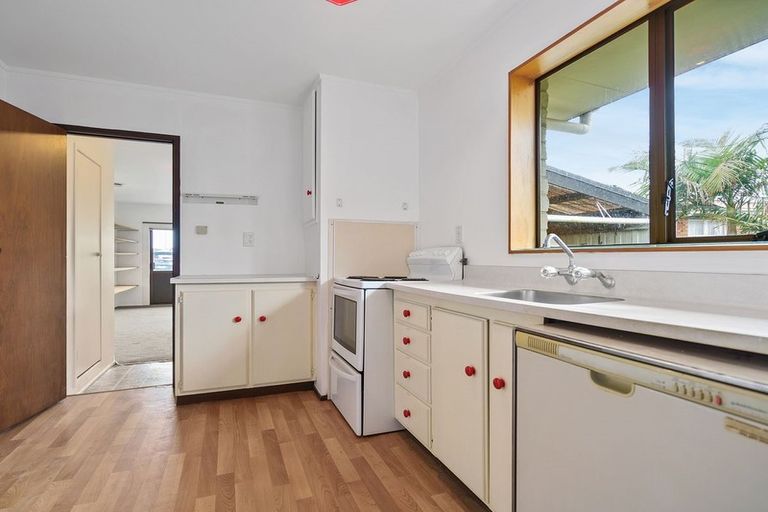 Photo of property in 2/9a Elliot Street, Howick, Auckland, 2014