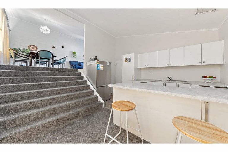 Photo of property in 1/61 Landsdowne Terrace, Cashmere, Christchurch, 8022