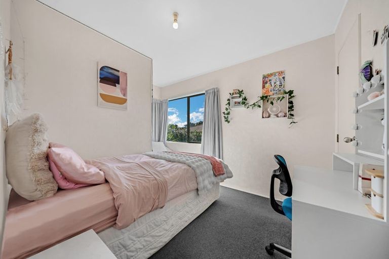 Photo of property in 41 Westpark Drive, West Harbour, Auckland, 0618