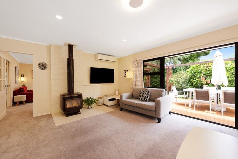 Photo of property in 383a Te Moana Road, Waikanae, 5036