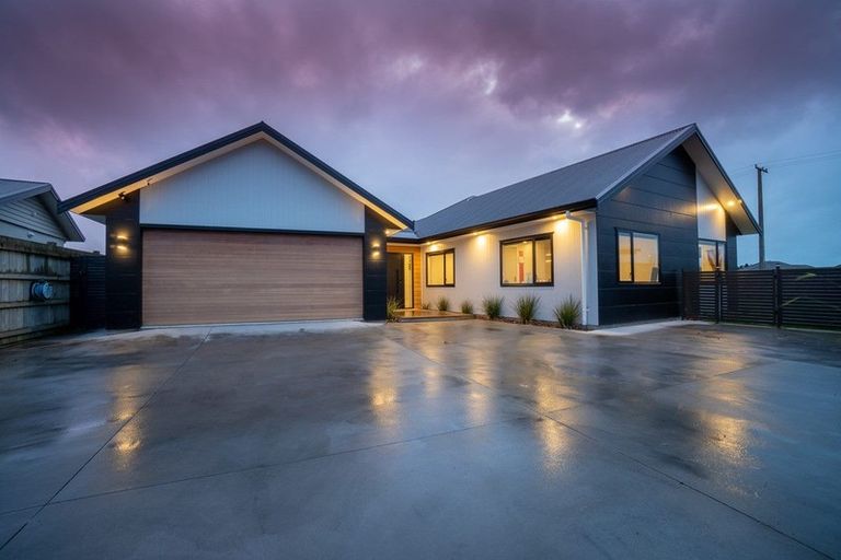 Photo of property in 153 James Line, Kelvin Grove, Palmerston North, 4414