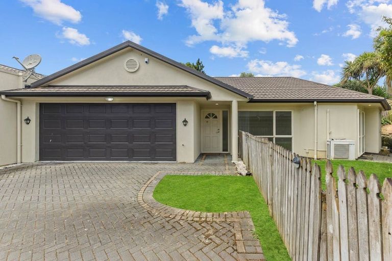 Photo of property in 3/8 Saints Court, Manurewa, Auckland, 2102