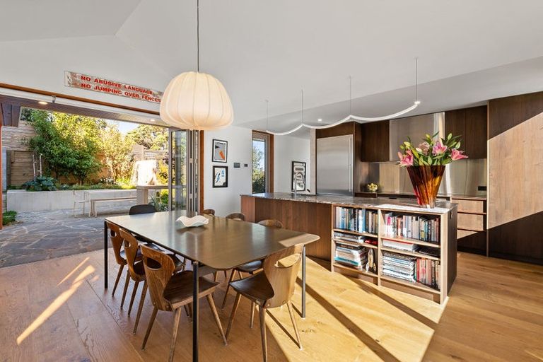 Photo of property in 41a The Crescent, Roseneath, Wellington, 6011