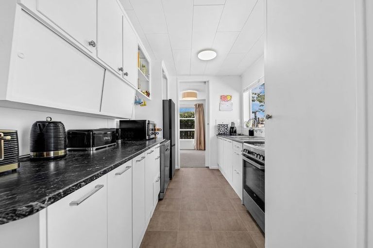 Photo of property in 6 France Street, Waiuku, 2123