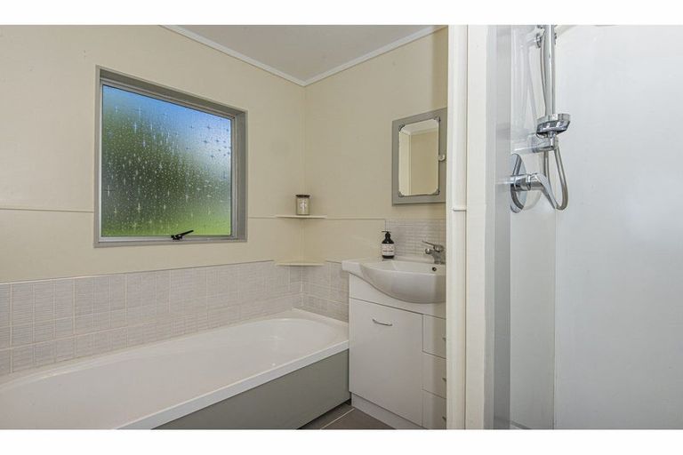 Photo of property in 16 Ascot Avenue, Te Kamo, Whangarei, 0112