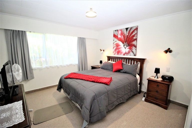 Photo of property in 23 Ross Street, Woodville, 4920