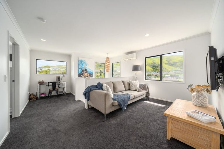 Photo of property in 6 Romaine Road, Churton Park, Wellington, 6037