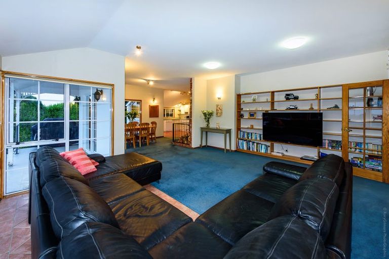 Photo of property in 411 Cashmere Road, Westmorland, Christchurch, 8025