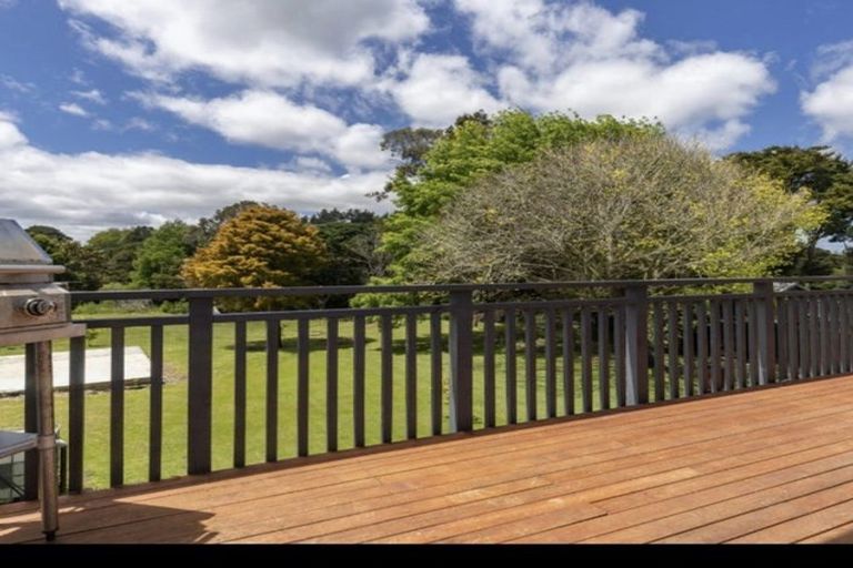 Photo of property in 24 Waikoukou Valley Road, Waimauku, 0812