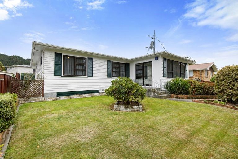 Photo of property in 51 Bonnie Glen Crescent, Ebdentown, Upper Hutt, 5018