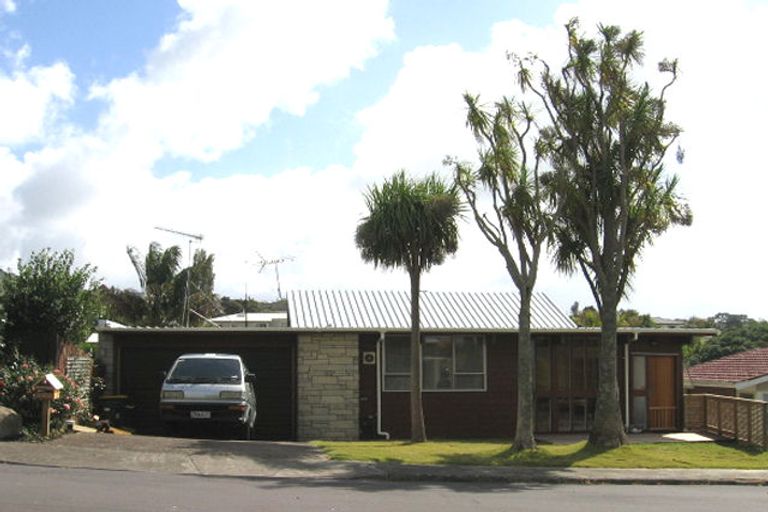 Photo of property in 92 Parr Terrace, Castor Bay, Auckland, 0620