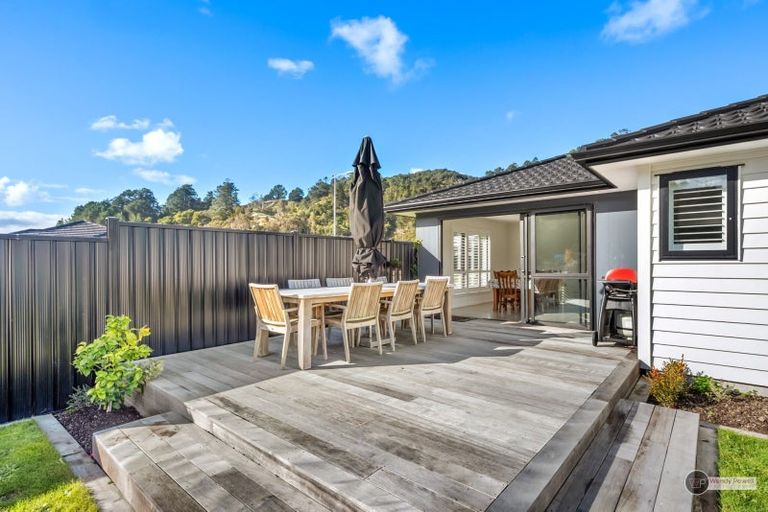 Photo of property in 5 Buddle Road, Wallaceville, Upper Hutt, 5018