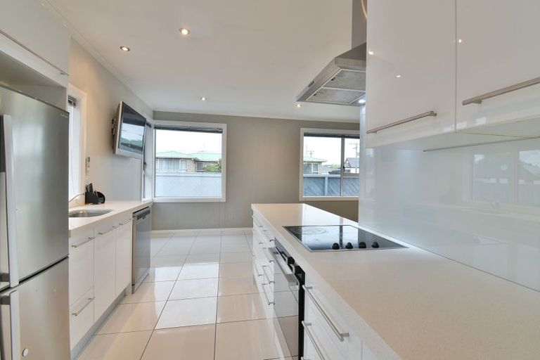 Photo of property in 2 Cashel Street, South Dunedin, Dunedin, 9012