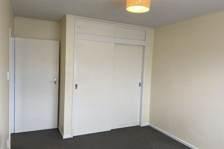 Photo of property in 5 Hawker Street, Mount Victoria, Wellington, 6011