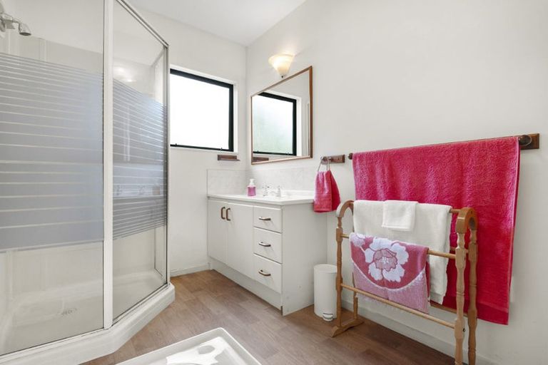 Photo of property in 1 Castaway Place, Gulf Harbour, Whangaparaoa, 0930