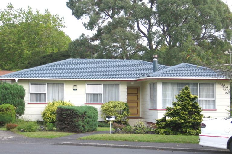 Photo of property in 77 Chilcott Road, Henderson, Auckland, 0612