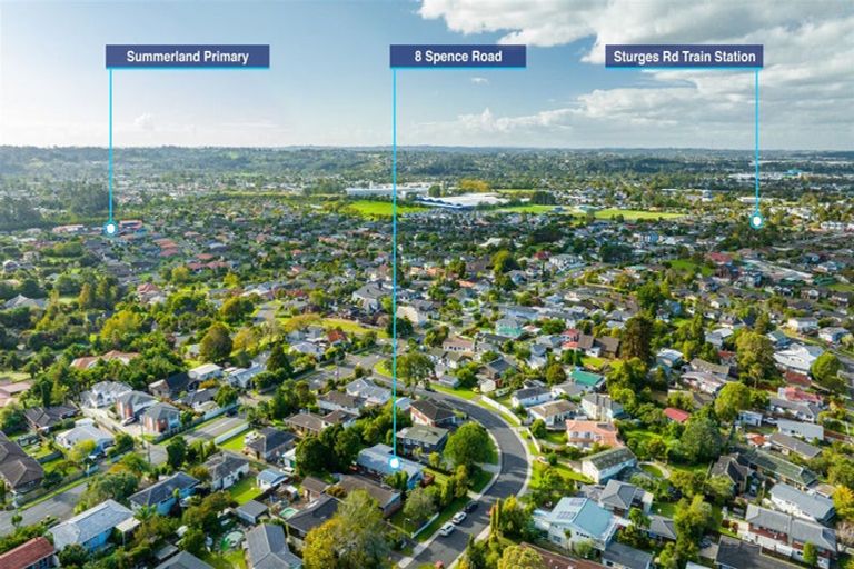 Photo of property in 8 Spence Road, Henderson, Auckland, 0612