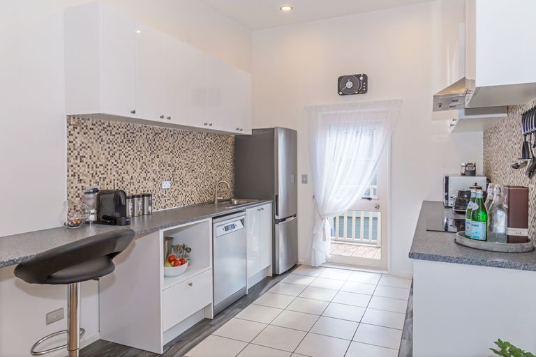 Photo of property in 1/206 Manuka Road, Bayview, Auckland, 0629