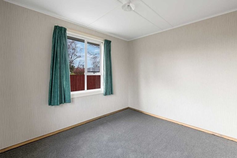 Photo of property in 20 Tiora Place, Upper Riccarton, Christchurch, 8041