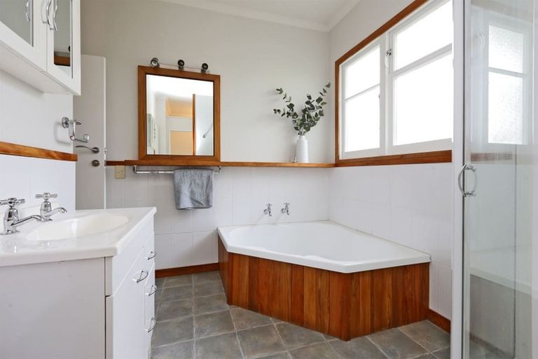 Photo of property in 1013 Southland Road, Raureka, Hastings, 4120