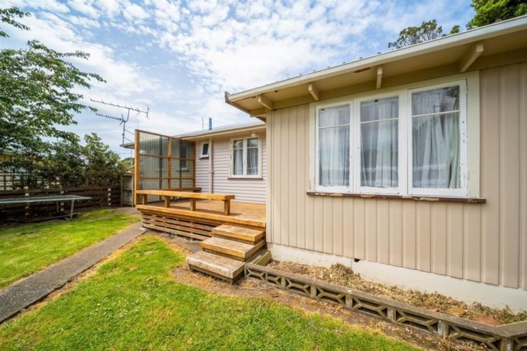 Photo of property in 2 Denby Road, Hawera, 4610