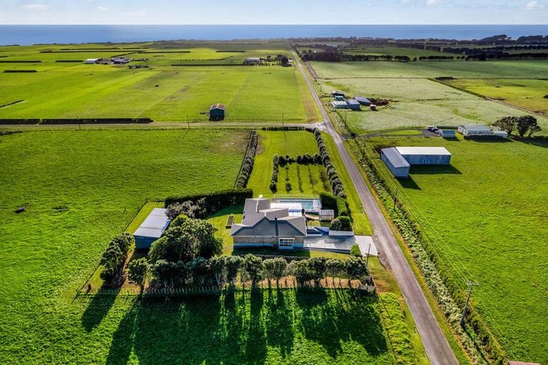 Photo of property in 255 Kaihihi Road, Okato, 4381