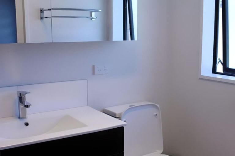 Photo of property in 48 Hooker Avenue, Bryndwr, Christchurch, 8053