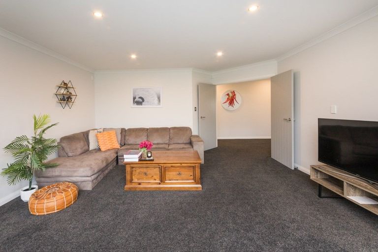 Photo of property in 10 Silicon Way, Fitzherbert, Palmerston North, 4410