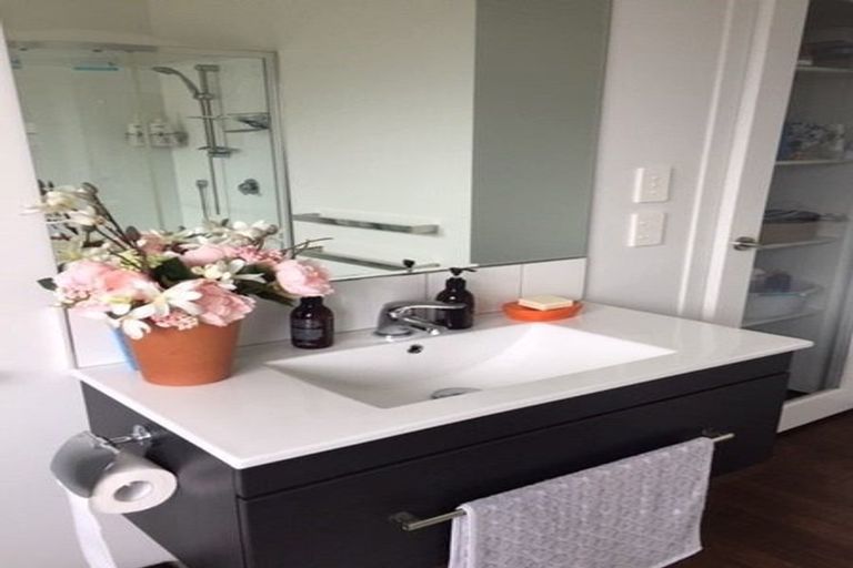 Photo of property in 11 Bickerton Rise, Churton Park, Wellington, 6037