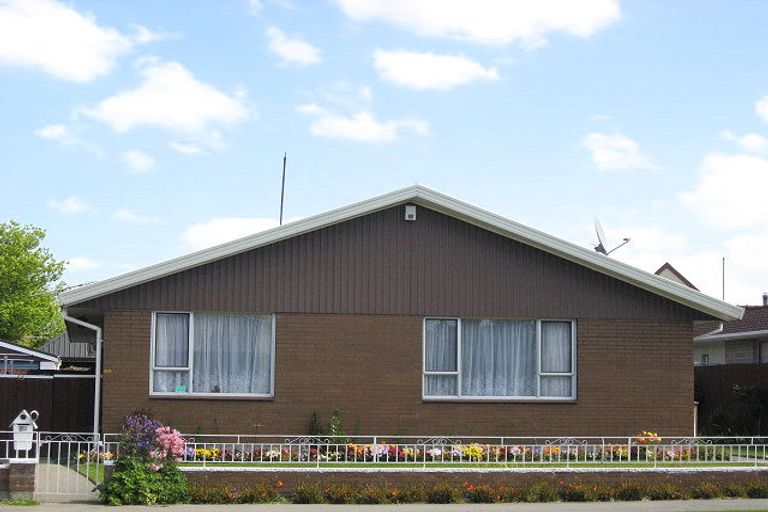 Photo of property in 1/53 Ambleside Drive, Burnside, Christchurch, 8053