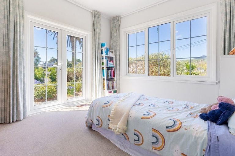 Photo of property in 1 Rosetta Road, Raumati South, Paraparaumu, 5032