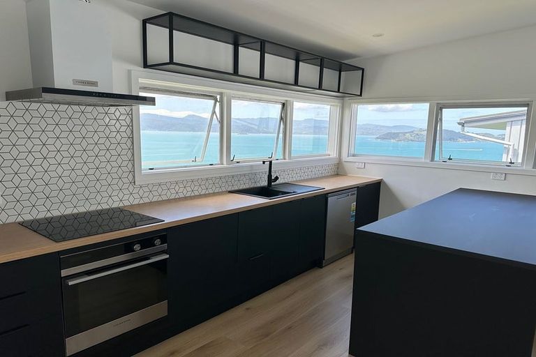 Photo of property in 9 Harbour Park Terrace, Khandallah, Wellington, 6035