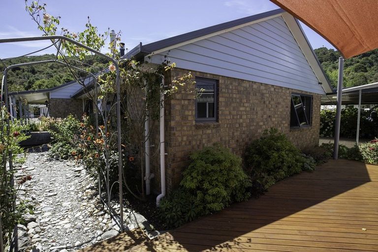 Photo of property in 5 Munson Street, Reefton, 7830