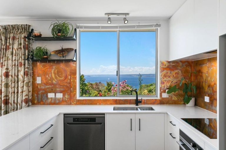 Photo of property in 21 Parerohi Grove, Kuratau, Turangi, 3381