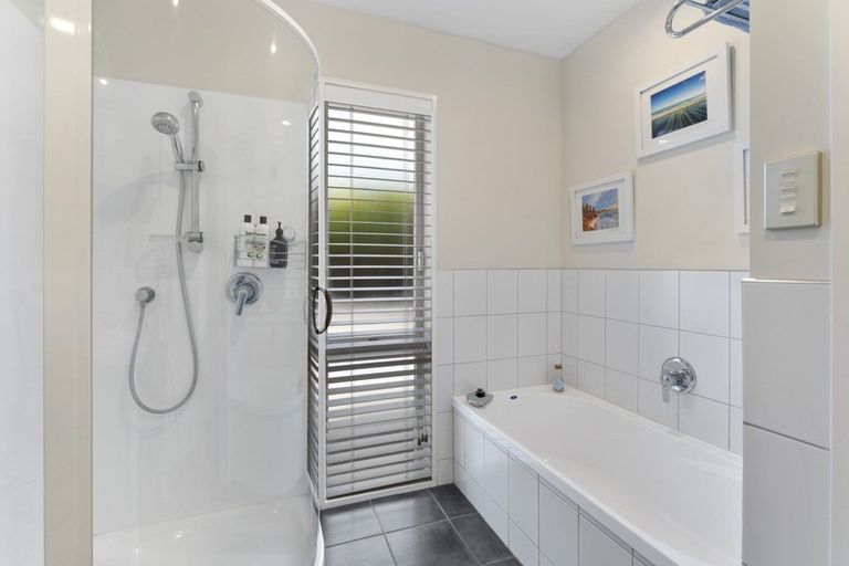 Photo of property in 37 Callender Terrace, Paraparaumu Beach, Paraparaumu, 5032