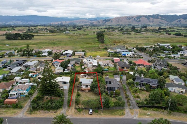 Photo of property in 36 Dixie Street, Te Horo Beach, Otaki, 5581