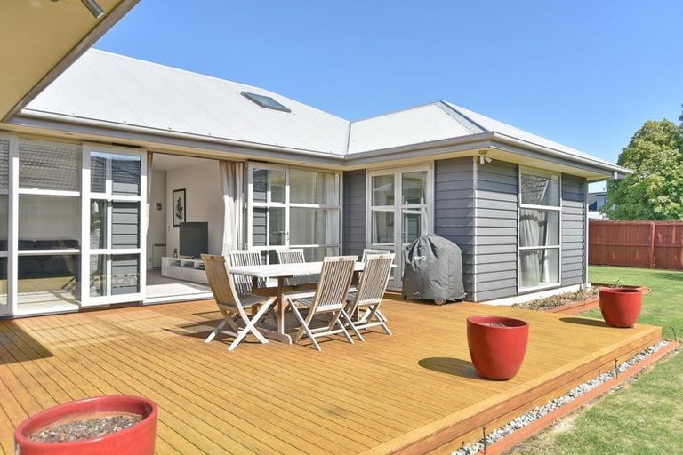 Photo of property in 14 Bancroft Place, Parklands, Christchurch, 8083