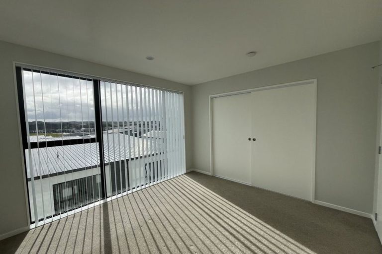 Photo of property in 31 Hinonga Loop, Silverdale, 0932