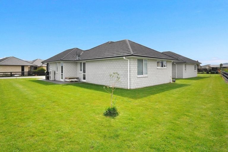 Photo of property in 33 Baxter Michael Crescent, Cambridge, 3434