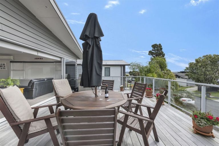 Photo of property in 14 Gulf Crest, Bucklands Beach, Auckland, 2012