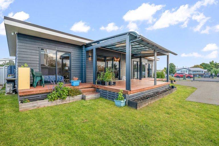 Photo of property in 92 Dominion Road, Papakura, 2110