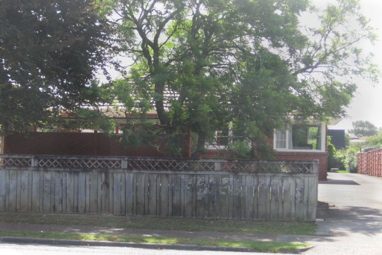 Photo of property in 1/141 Shakespeare Road, Milford, Auckland, 0620