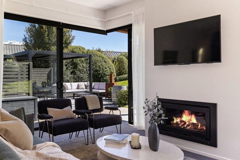 Photo of property in 6 Pendeen Crescent, Jacks Point, Queenstown, 9371