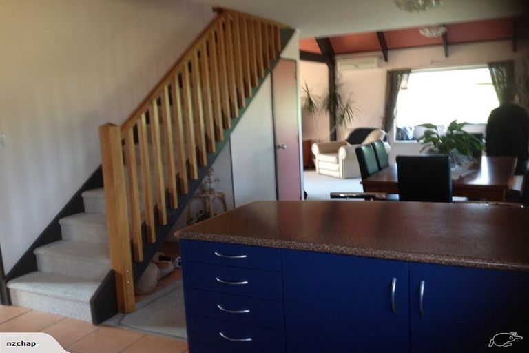 Photo of property in 32 Palm Grove Drive, Western Heights, Hamilton, 3200