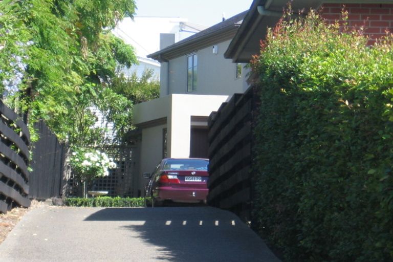 Photo of property in 38a Churchill Road, Murrays Bay, Auckland, 0630