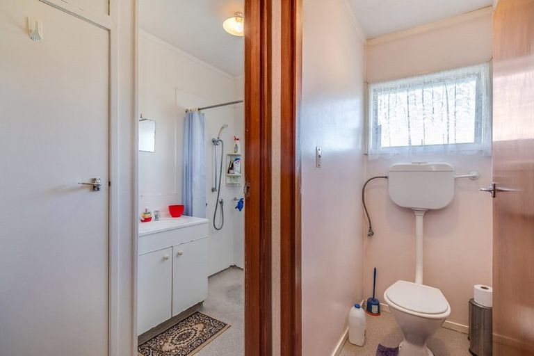 Photo of property in 4/26 Carrington Road, Point Chevalier, Auckland, 1025