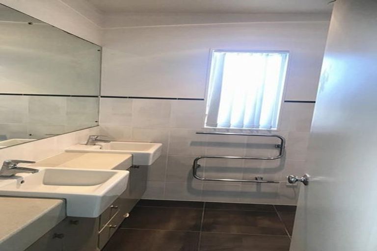 Photo of property in 14 Amaretto Avenue, Flat Bush, Auckland, 2019