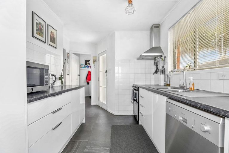 Photo of property in 21 Fenruss Street, Fairy Springs, Rotorua, 3015